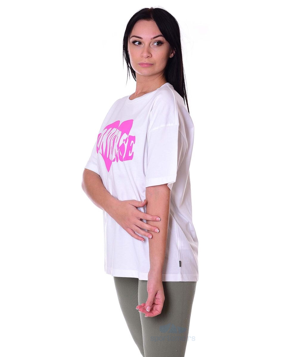 Vintage Wash Heart Infill Oversized Tee Women