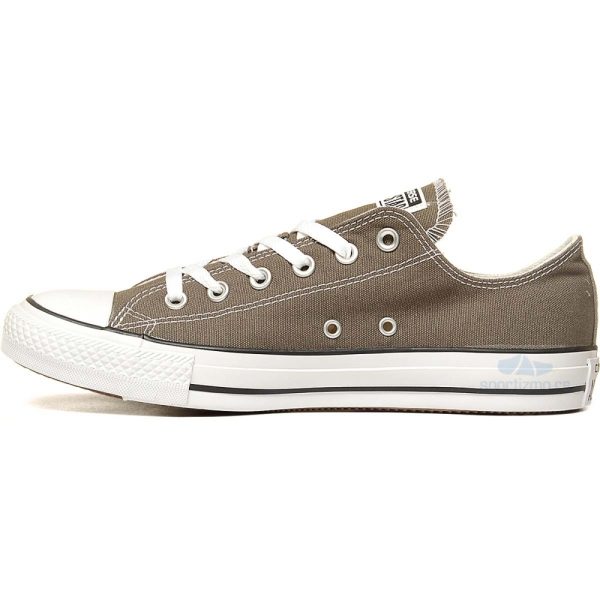Chuck Taylor All Star Classic Colour Low Top-1